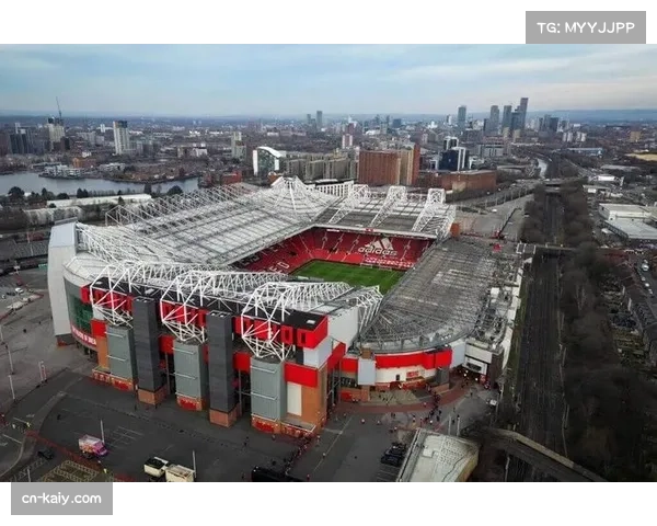 通讯：老特拉福德球场媒体中心的现代化改造，反映了转播需求的十年变迁